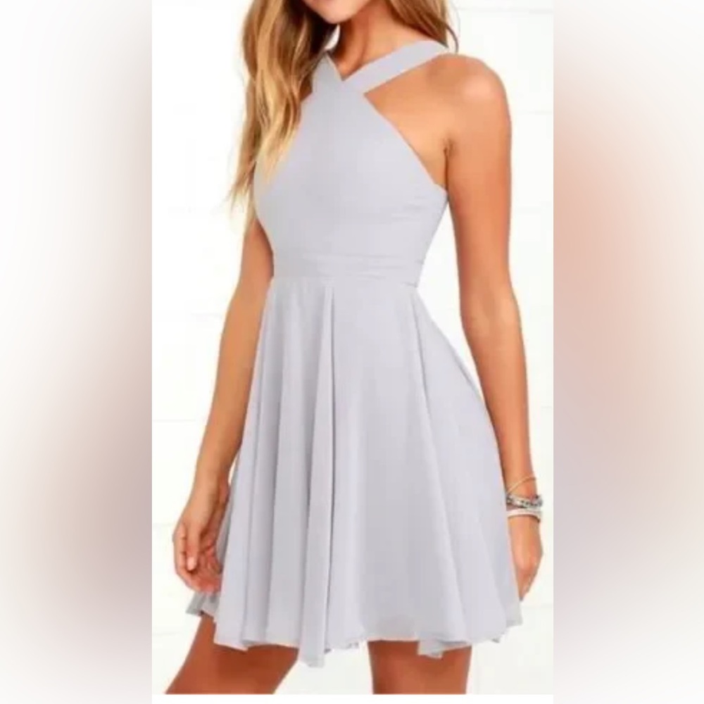 Lulu’s women’s light gray halter dress, size medium. Excellent condition.